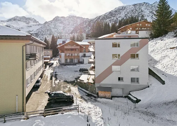 Alpen I I I Modern I Parkplatz